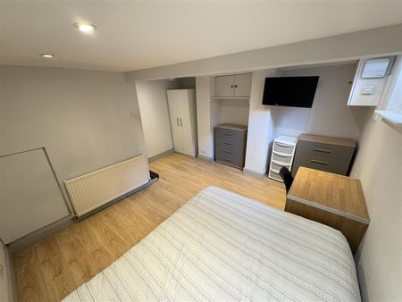 Autumn Street, Hyde Park, LS6 1RH, Leeds - Photo 2