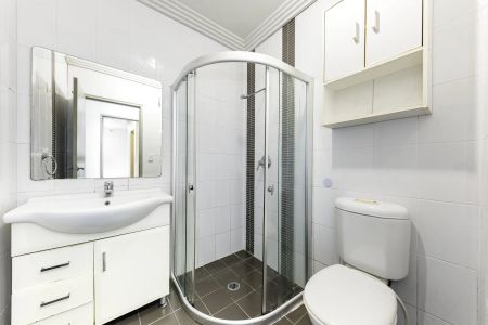 2/139 Bettington Road, - Photo 3