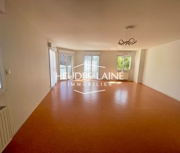 Location Appartement 2 pièces 69m² AVRANCHES 50300 - Photo 2