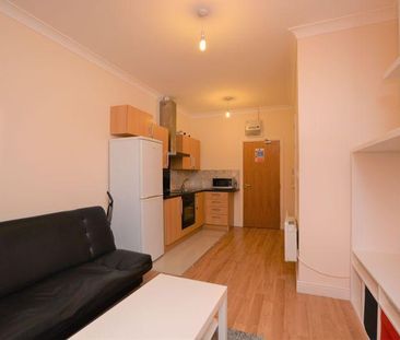 Studio to rent - Photo 6