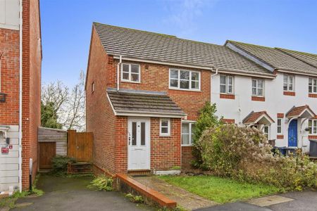 3 bedroom end of terrace house to rent - Photo 5