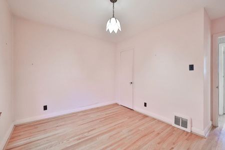 For Lease - 72 Oriole Avenue, Mississauga, Ontario - Photo 2