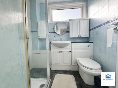 3 bedroom semi-detached house to rent - Photo 5