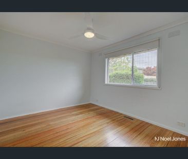 FANTASTIC FIND IN CONVENIENT LOCATION - Photo 1