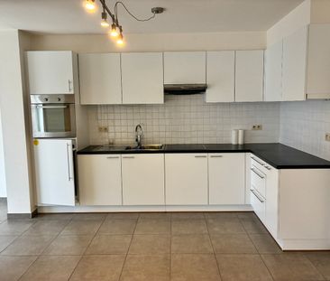 Gelijkvloers appartement mét ruim terras en garage - Photo 1