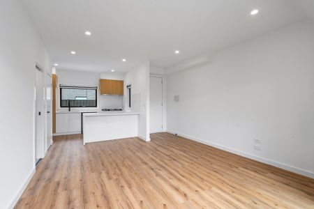 New Townhouse for lease - Photo 5