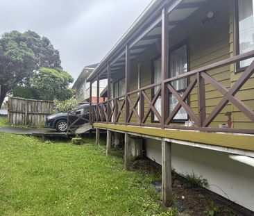 Tidy Family Home - Photo 2