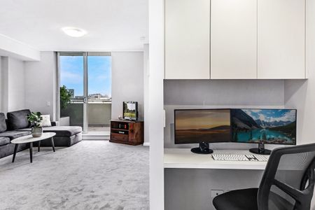 Waterfront Views | Generously Proportioned - Photo 5