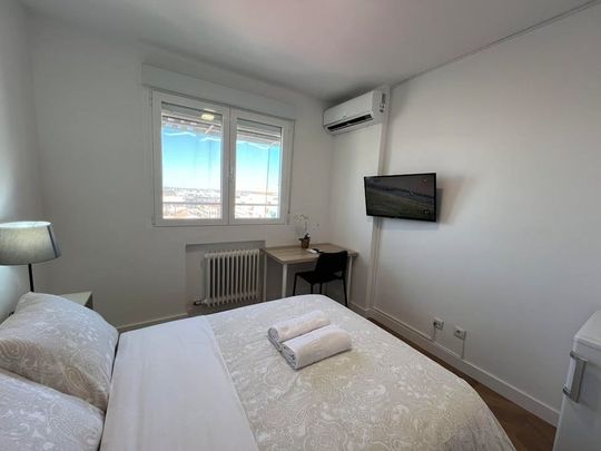 Calle de Valderribas, Madrid, Community of Madrid 28007 - Photo 1