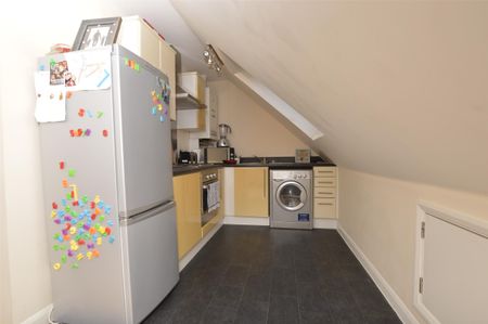 Pratten Terrace, Charlton Road, Midsomer Norton, Radstock, BA3 - Photo 3