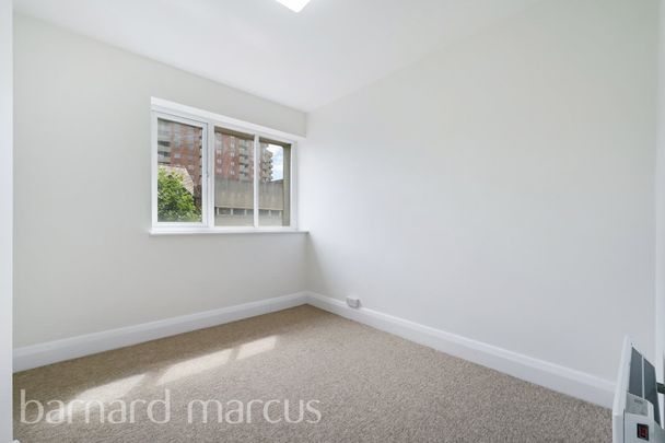 High Street - Photo 1