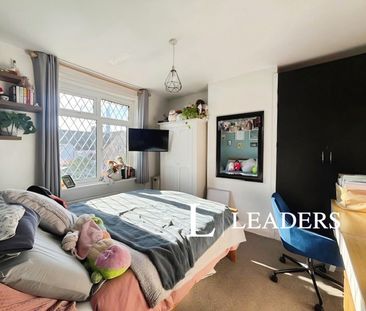 5 bedroom house to rent The Gardens, Southwick, Brighton, BN42 - Photo 4