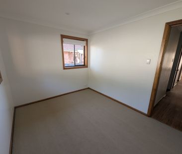 Neat Villa in a Quiet Complex - Photo 6