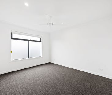 Contemporary Living in Mickleham - Photo 6