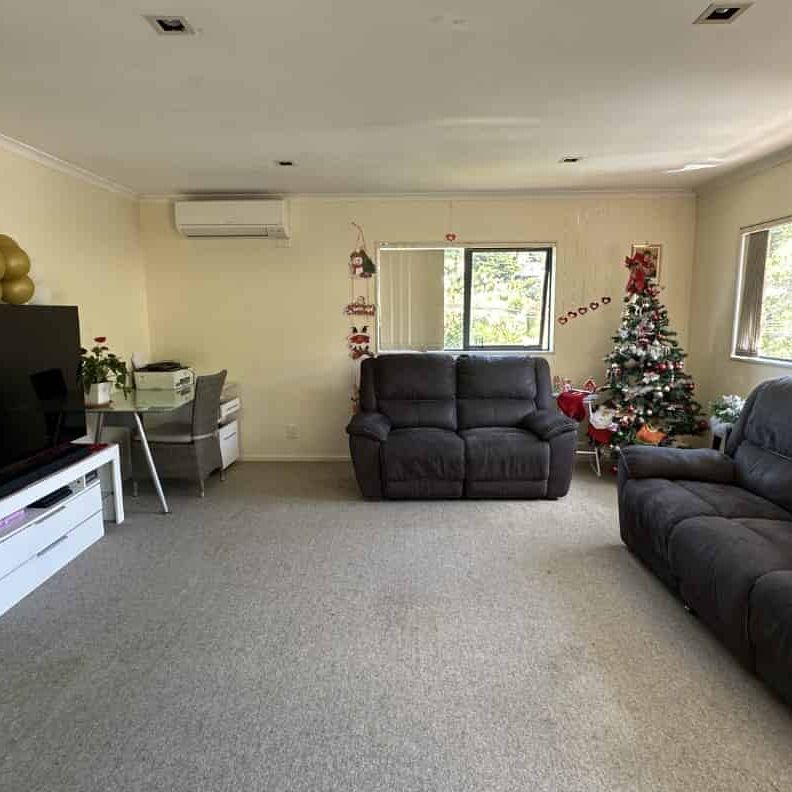 Short Stroll to the Hospital! - Photo 1