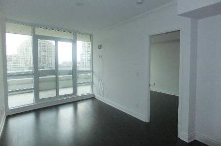 For Lease - 2240 Lake Shore Boulevard Unit# 401, Toronto, Ontario - Photo 4