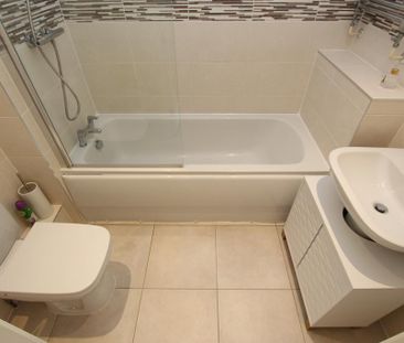 2 bedroom terraced house to rent - Photo 6