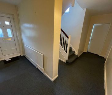 4 bedroom detached house to rent - Photo 4