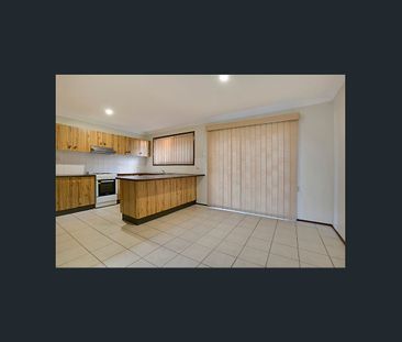 Comfortable Three-Bedroom Home in a Convenient Location - Photo 5