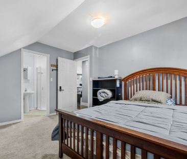 For Lease - 933 6 Highway Unit# 2nd Level, Hamilton, Ontario - Photo 2