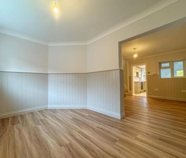 2 bedroom end of terrace house to rent - Photo 3