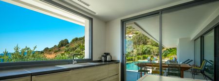 Rental House Ajaccio 7 Rooms 215 m² - Photo 2