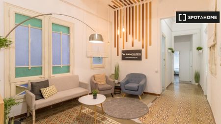 barcelona, Catalonia 08012 - Foto 2