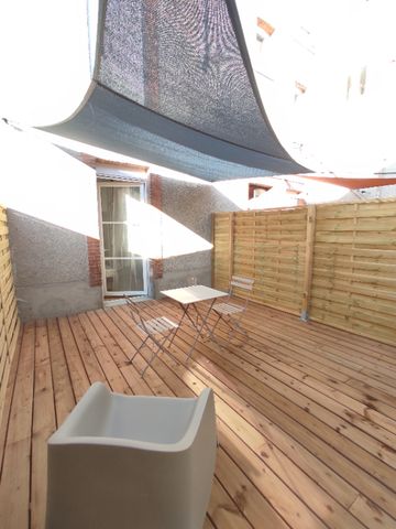 T2 MEUBLE AVEC TERRASSE - Photo 2