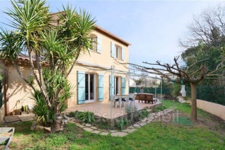 Location villa 3 chambres 87 m² Cuers - Photo 5