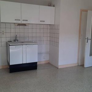 Location appartement 1 pièce 27 m² à Albertville (73200) - Photo 2