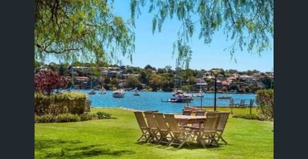 Waterfront Apartment with Pool and Garage - Photo 3