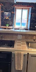 Bel appartement dans le Vieux-Québec! Entre le Château Frontenac et Place Youville! 100% meublé, laveuse, sécheuse! A qui la chance! - Photo 3