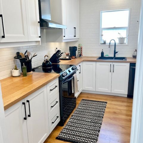 For Lease - 44 Highway Avenue, London South, Ontario - Photo 1