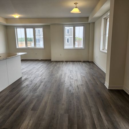 For Lease - 5 Pogie Drive, Welland, Ontario - Photo 5