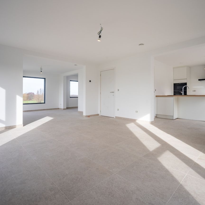 KRUISHOUTEM - Zeer gunstig gelegen luxueuze woning op 1.026 m² - Photo 1