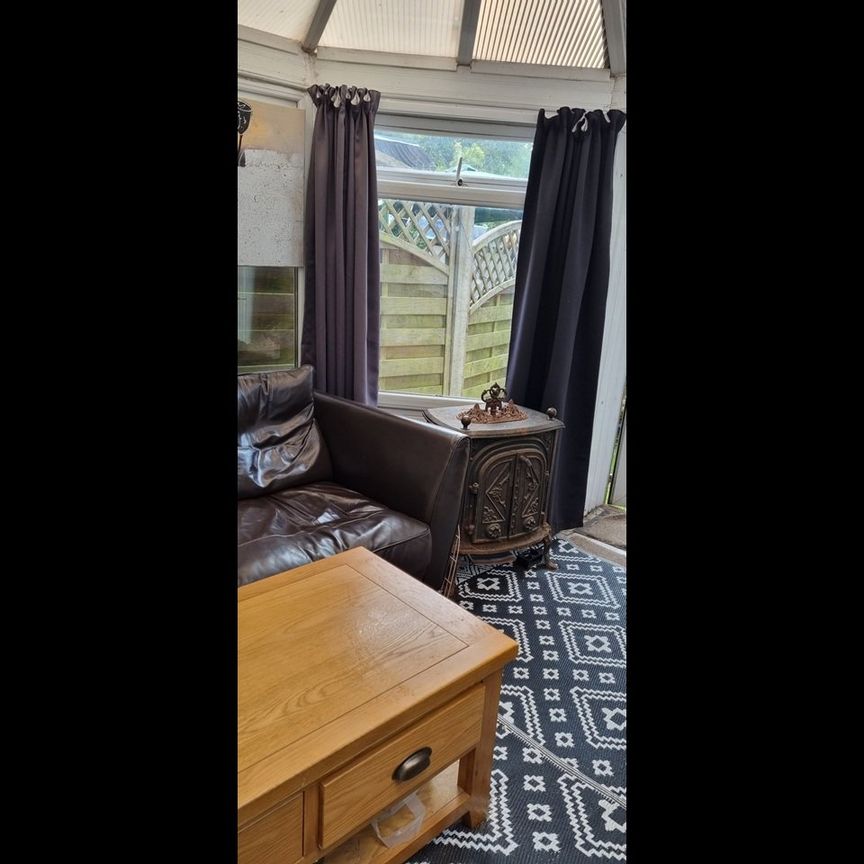 Room in a Shared House, Birmingham, B13 - Photo 1