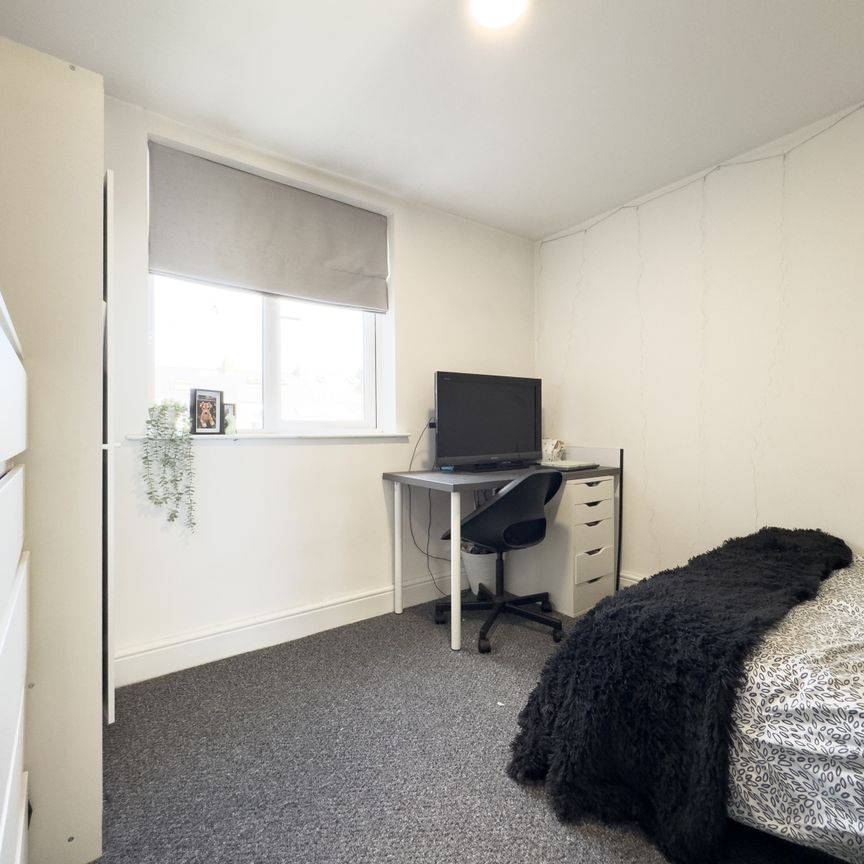 Maindy Road, Cathays - Photo 1