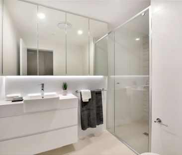 Stylish one bedroom unit plus a multi purpose room and secure car p... - Photo 5