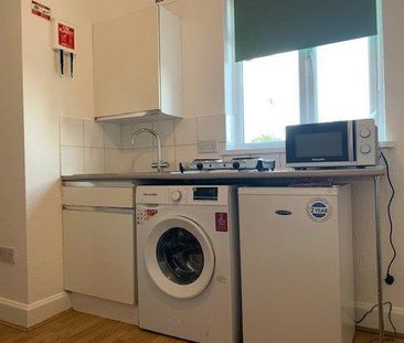 Studio to rent - Photo 5