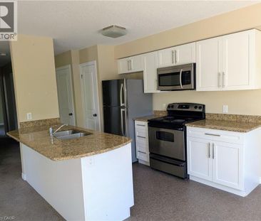 225 RIDDELL Street Unit# 33, Woodstock, Ontario, N4S6N2 - Photo 6