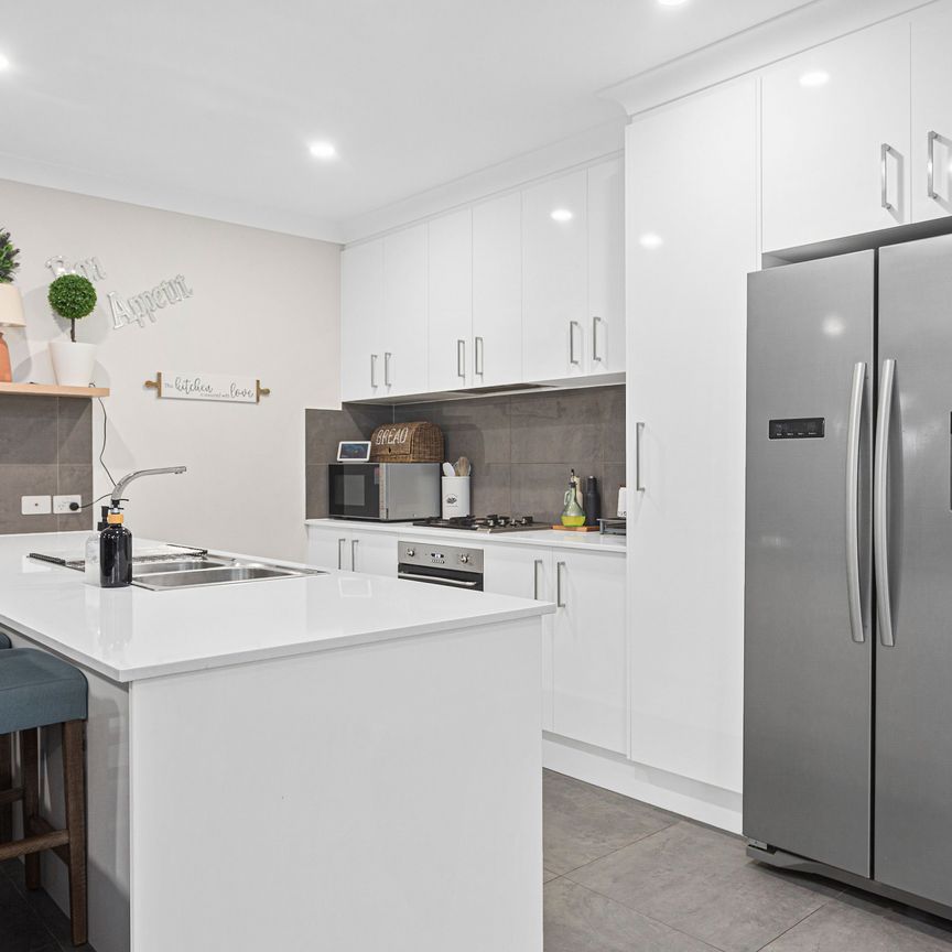 Beautifully Presented 4 Bedroom Townhouse - Photo 1