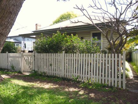 Renovated and air-conditioned. - Photo 3