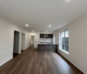 Brand New 3 Bedroom Property in Evanston Gardens - Photo 4