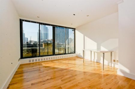 1 bedroom Flat To Let - Photo 2