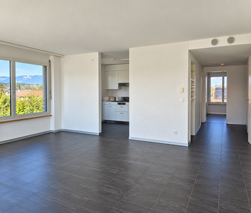 Moderne 4.5-Zimmer-Wohnung mit Balkon für Ihre Familie - Photo 1