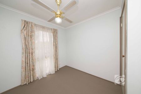 3 BEDROOM HOME WITH GOOD SIZE YARD - Photo 3