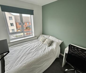 6 Bed Terraced House, Great Copsie Way, BS16 - Photo 5