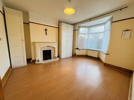 4 bedroom semi-detached house to rent - Photo 2