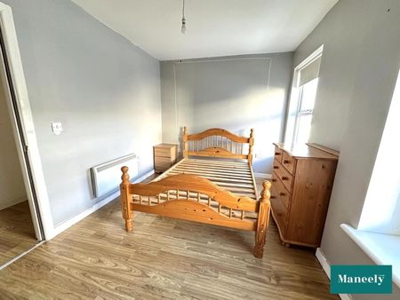 Flat 2, 8-10 Irish Street - Photo 2