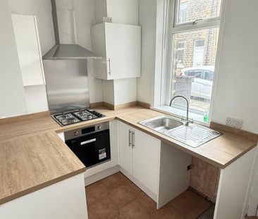 2 bedroom terraced house to rent - Photo 4